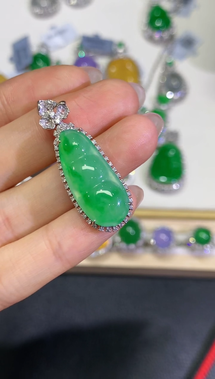 【闪购商品】翡翠颈饰18K金镶嵌团购1