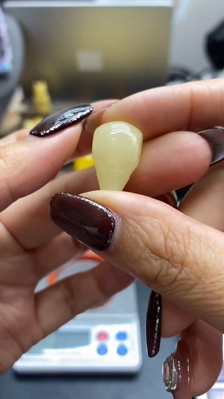 琥珀未镶嵌珠宝奇石1017