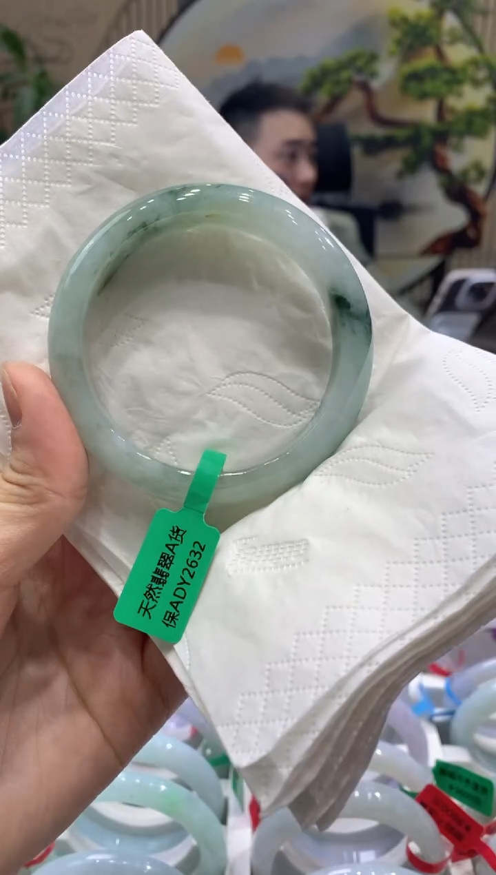 【闪购商品】翡翠手镯未镶嵌000015579