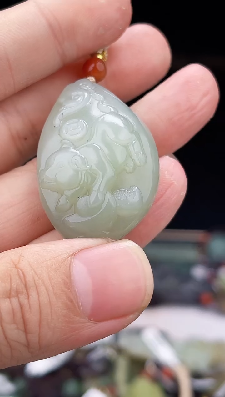 颈饰未镶嵌和田玉1