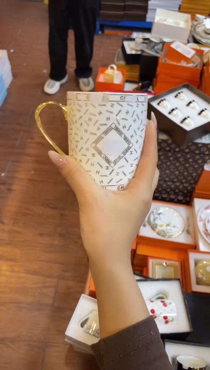 杯鸿辉家品牌瓷器，京东包邮！