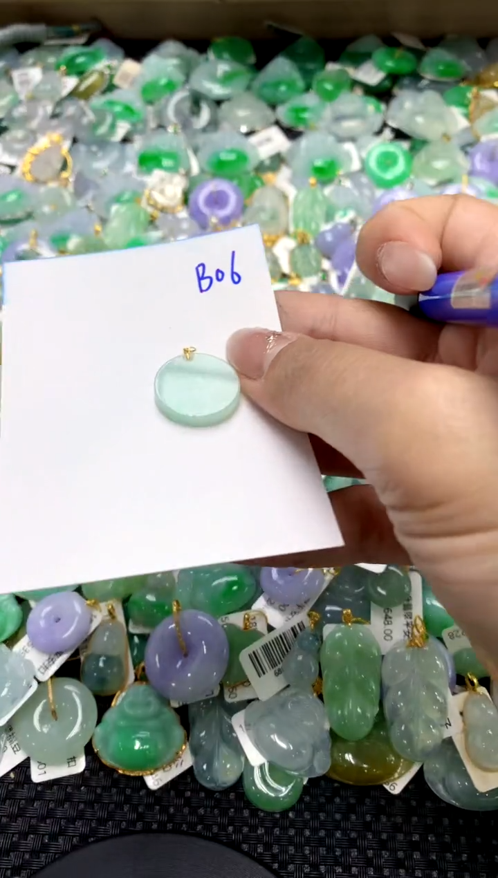 【闪购商品】翡翠颈饰18K金镶嵌1111111111111111