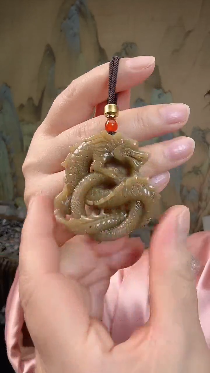 颈饰未镶嵌和田玉.