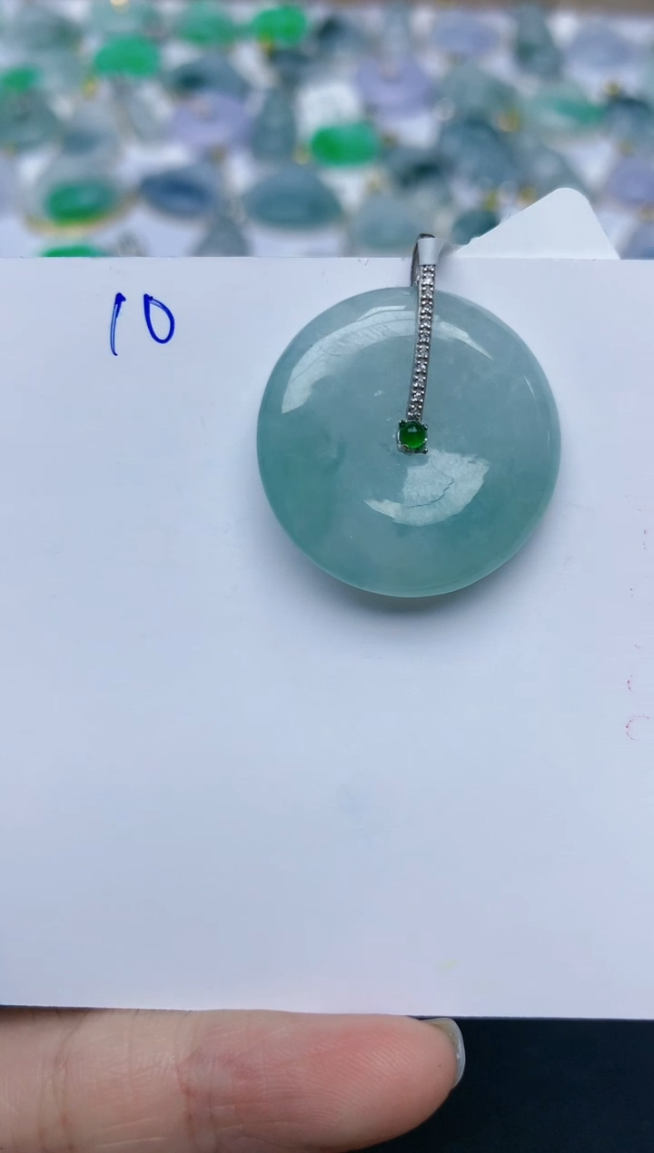 【闪购商品】翡翠颈饰18K金镶嵌天然翡翠A货    