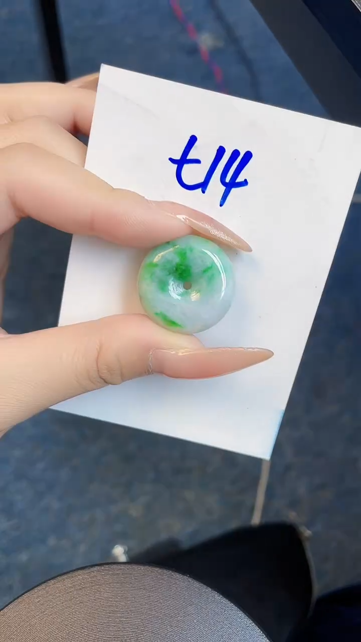 【闪购商品】翡翠颈饰未镶嵌00000000