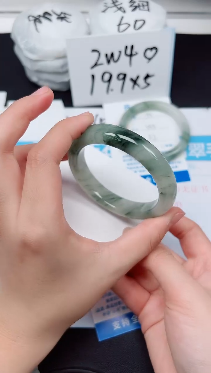 【闪购商品】石英质玉手镯未镶嵌G196-56.3