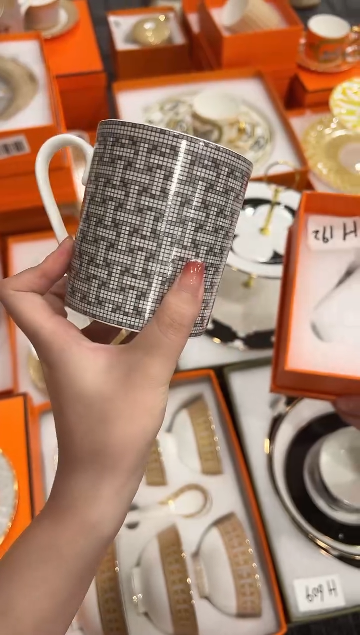 【闪购商品】杯H192--------------