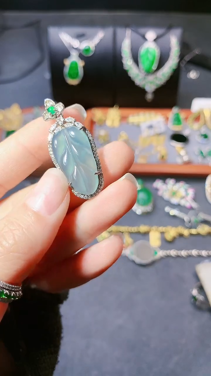 【闪购商品】翡翠项链银S925镶嵌吊坠