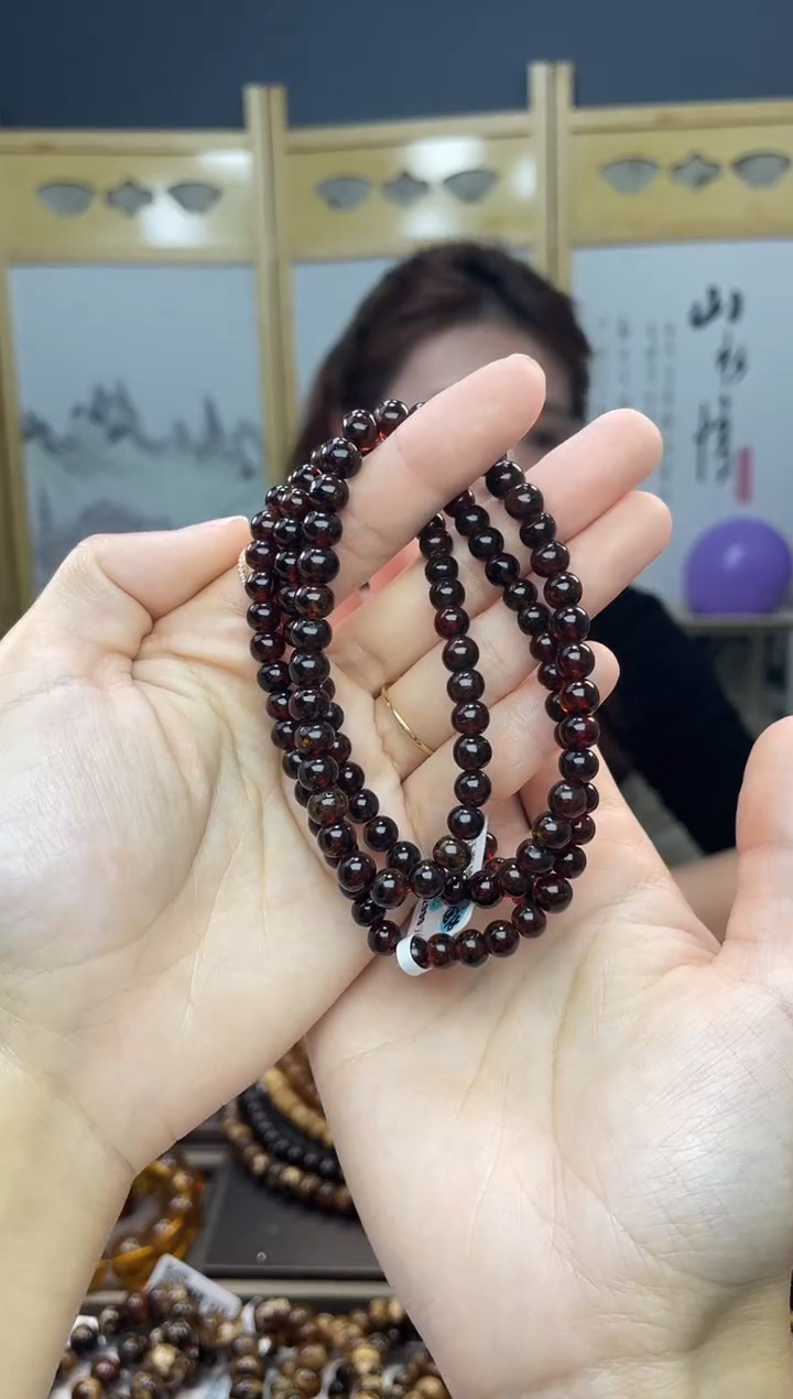 【闪购商品】琥珀裸石未镶嵌6+车厘子血珀