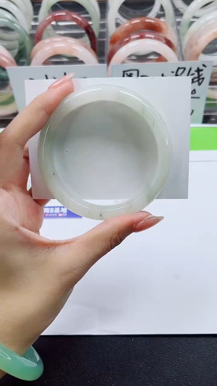 【闪购商品】石英质玉手镯未镶嵌A188-58/59