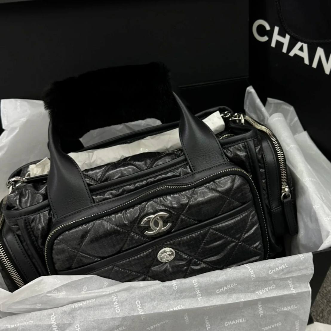 99新 Chanel/香奈儿 小花6欢 23C 保龄球 旅行包 芯片开