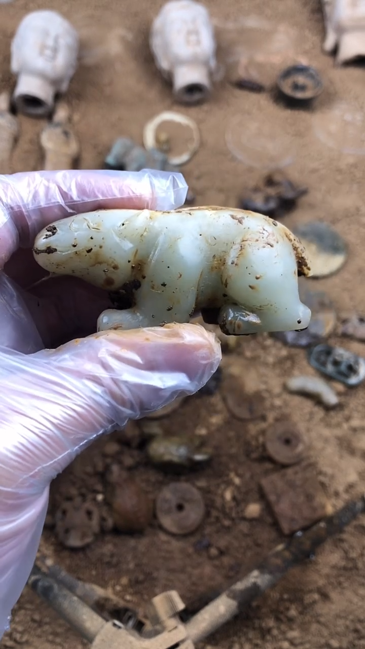 未镶嵌和田玉挂件洪**斯11