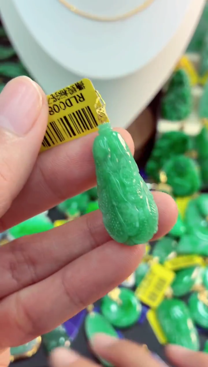 吊坠(不含链)18K金镶嵌翡翠天然缅甸翡翠A货