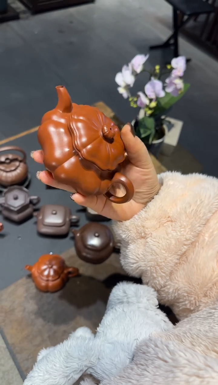 【闪购商品】紫砂茶壶葵仿古 朱泥