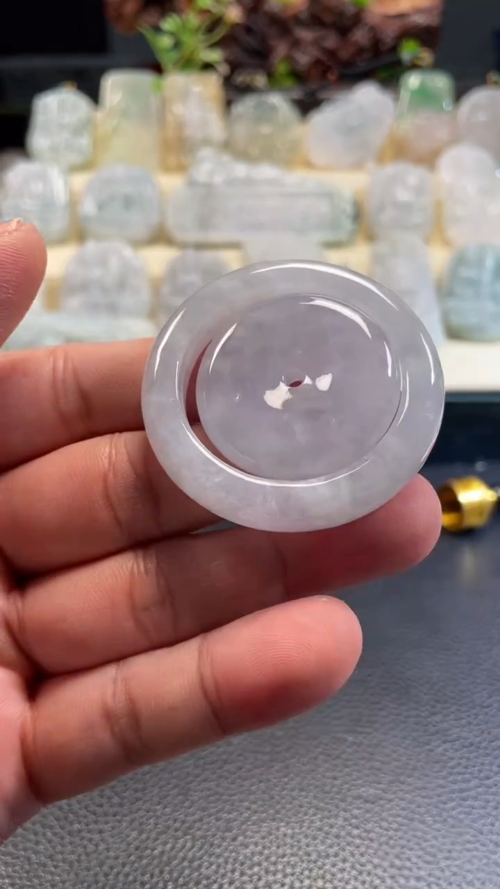 颈饰未镶嵌翡翠10/01/131