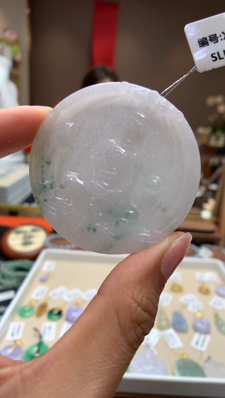 【闪购商品】翡翠颈饰未镶嵌牌子