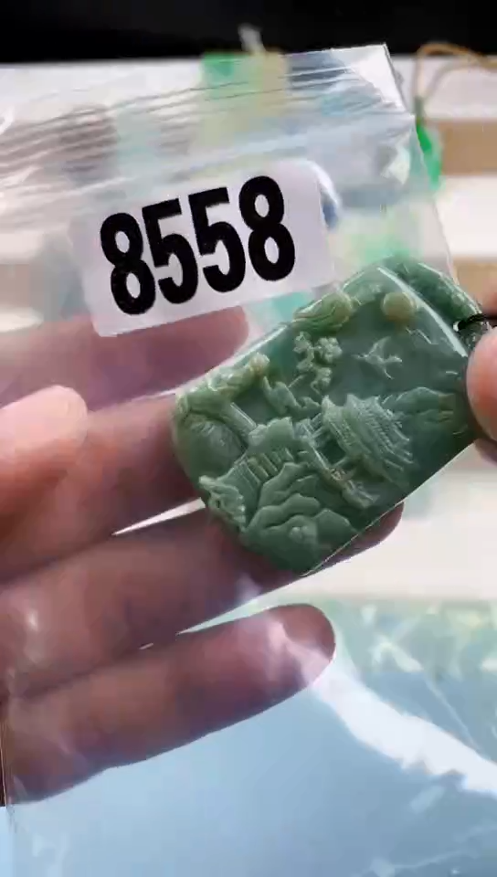 【闪购商品】翡翠挂件未镶嵌天然翡翠吊坠挂件