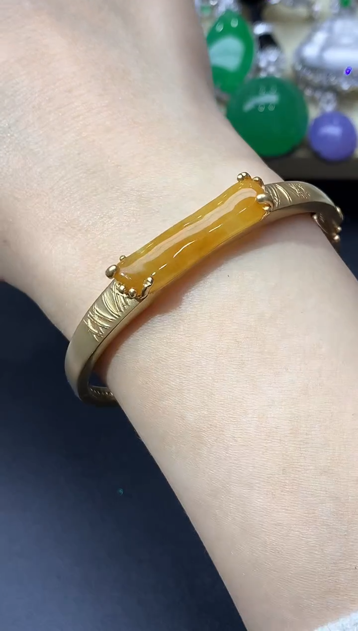 18K金镶嵌手镯翡翠365-中国好珍宝