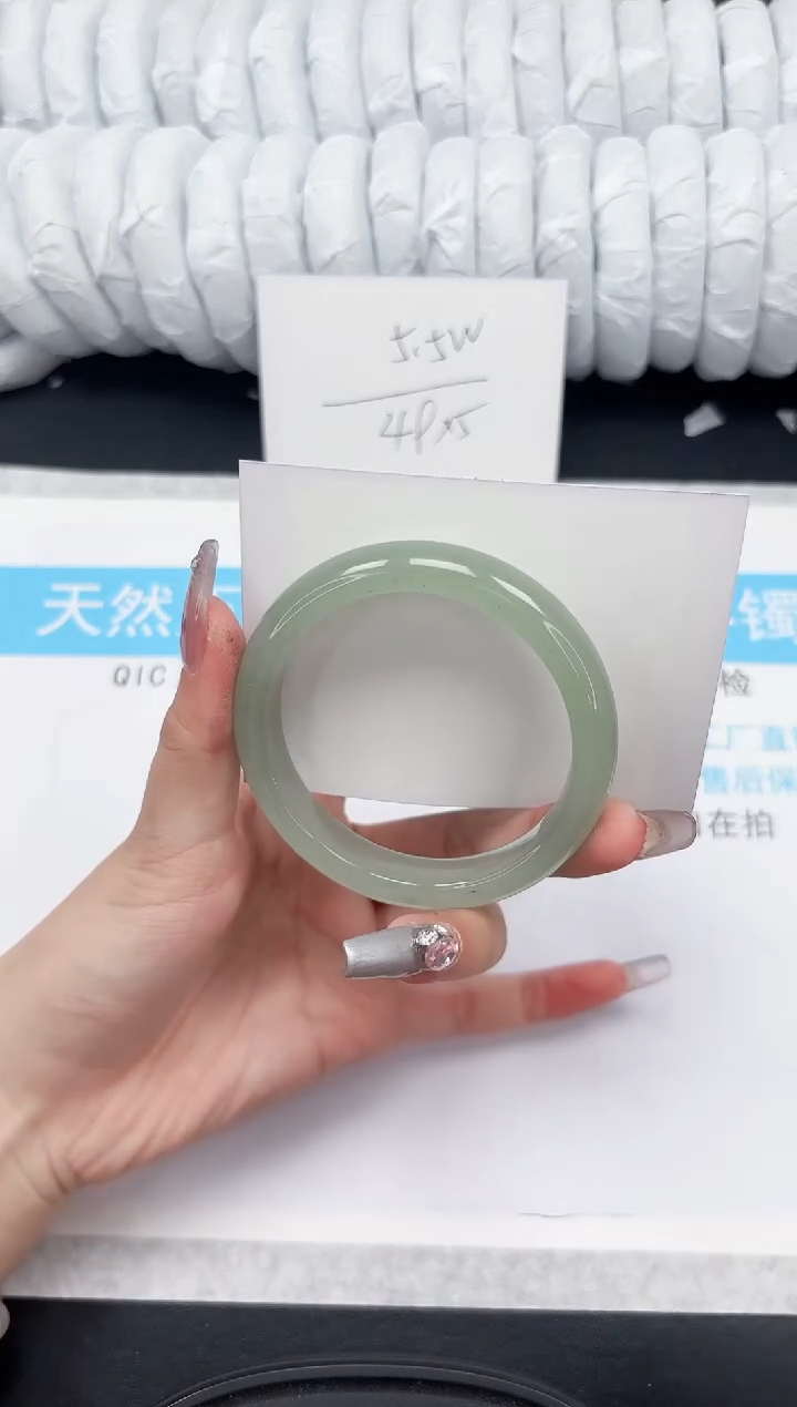 【闪购商品】石英质玉手镯未镶嵌763-56.8