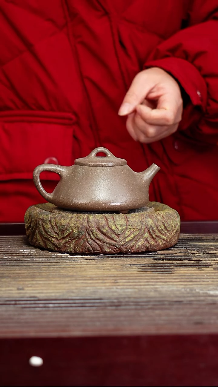 宜兴原矿紫砂壶茶壶宜兴原矿紫砂壶茶壶150C