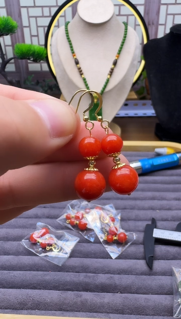 14K金镶嵌翡翠耳饰E154       