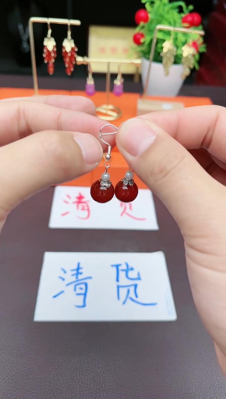 南红玛瑙银S925镶嵌耳饰30300