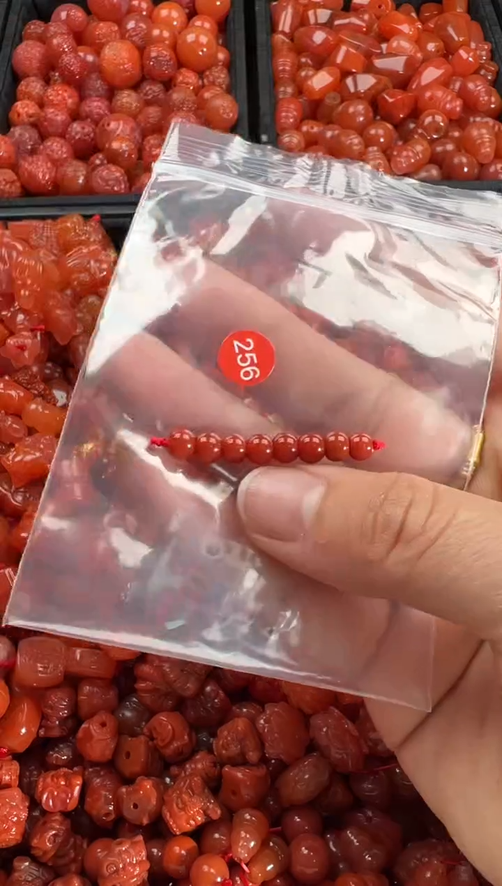 【闪购商品】南红玛瑙颈饰未镶嵌1