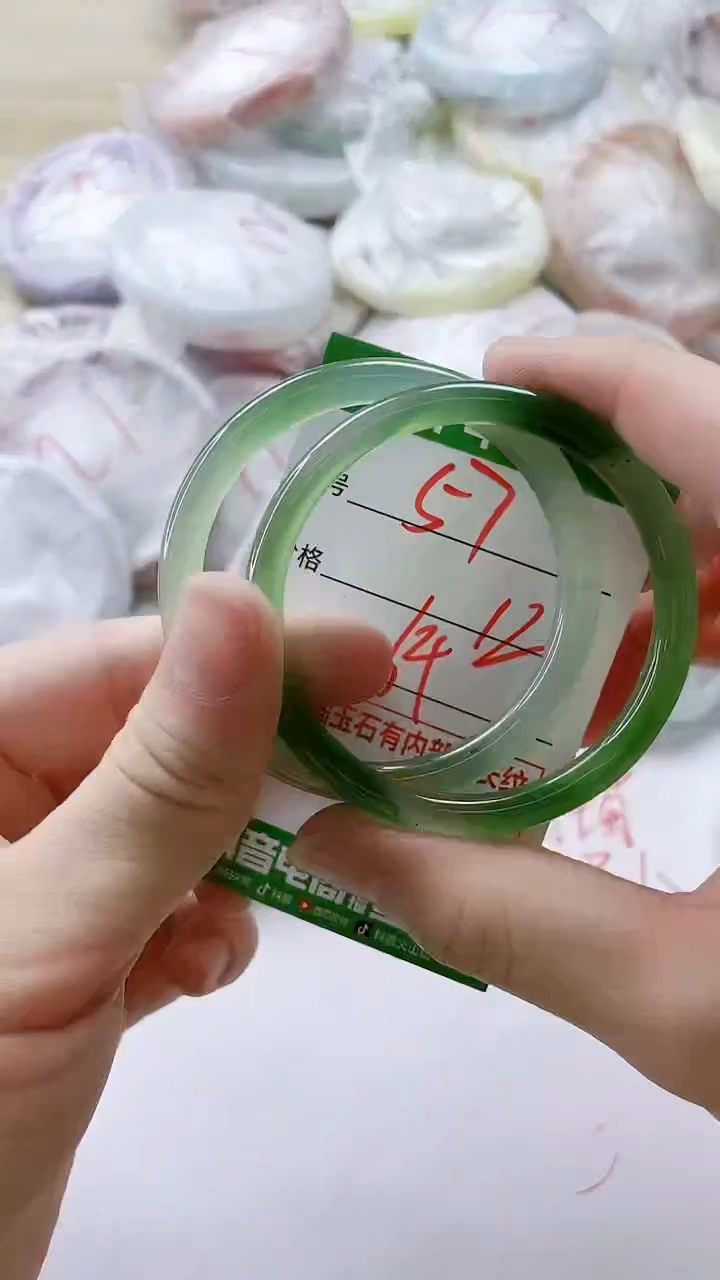 【闪购商品】玛瑙/玉髓手镯未镶嵌57