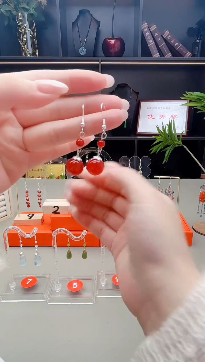 未镶嵌耳钉玛瑙/玉髓409