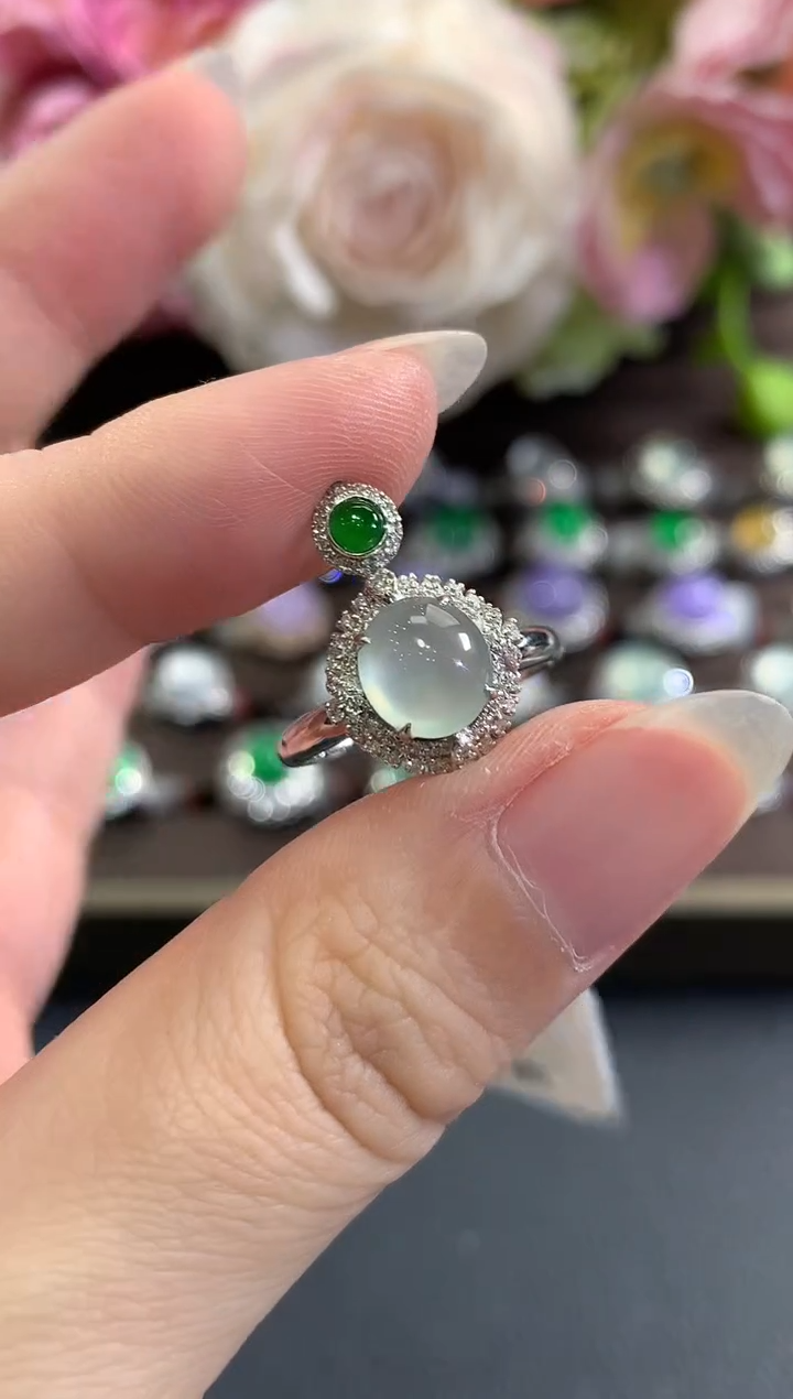 18K金镶嵌戒指翡翠b83  多样性一件发