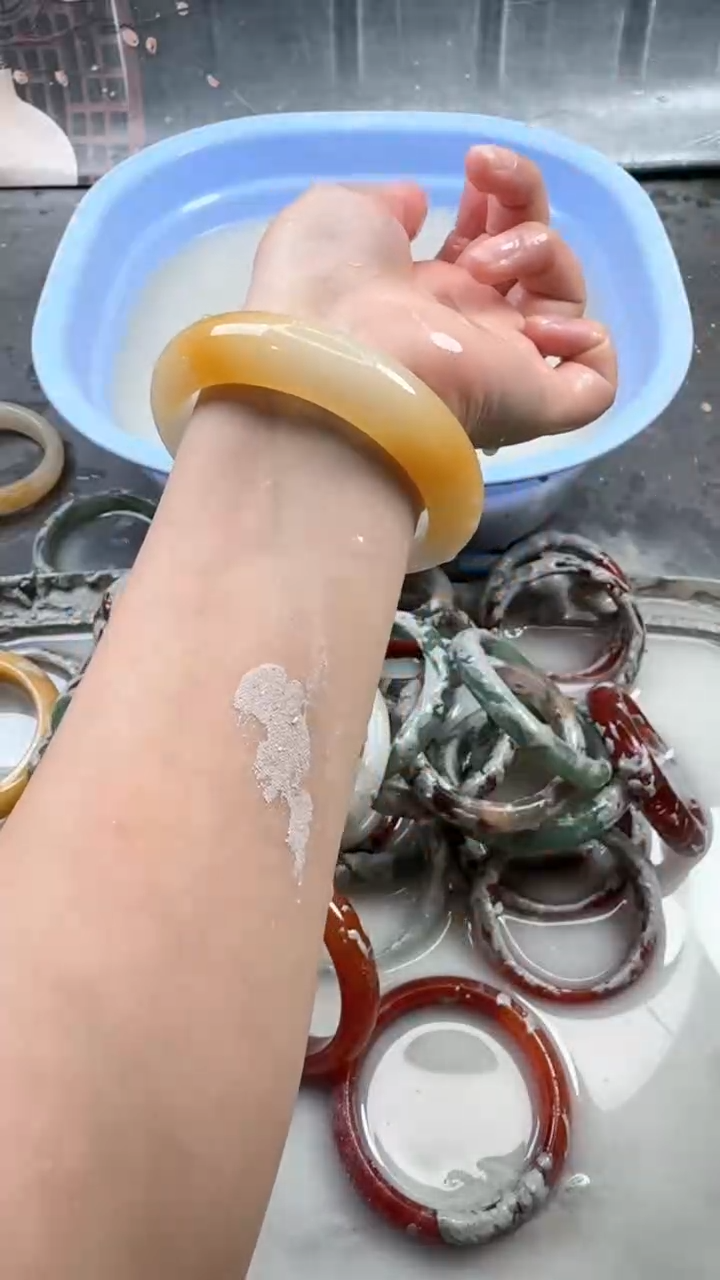 【闪购商品】石英质玉手镯未镶嵌68 6463