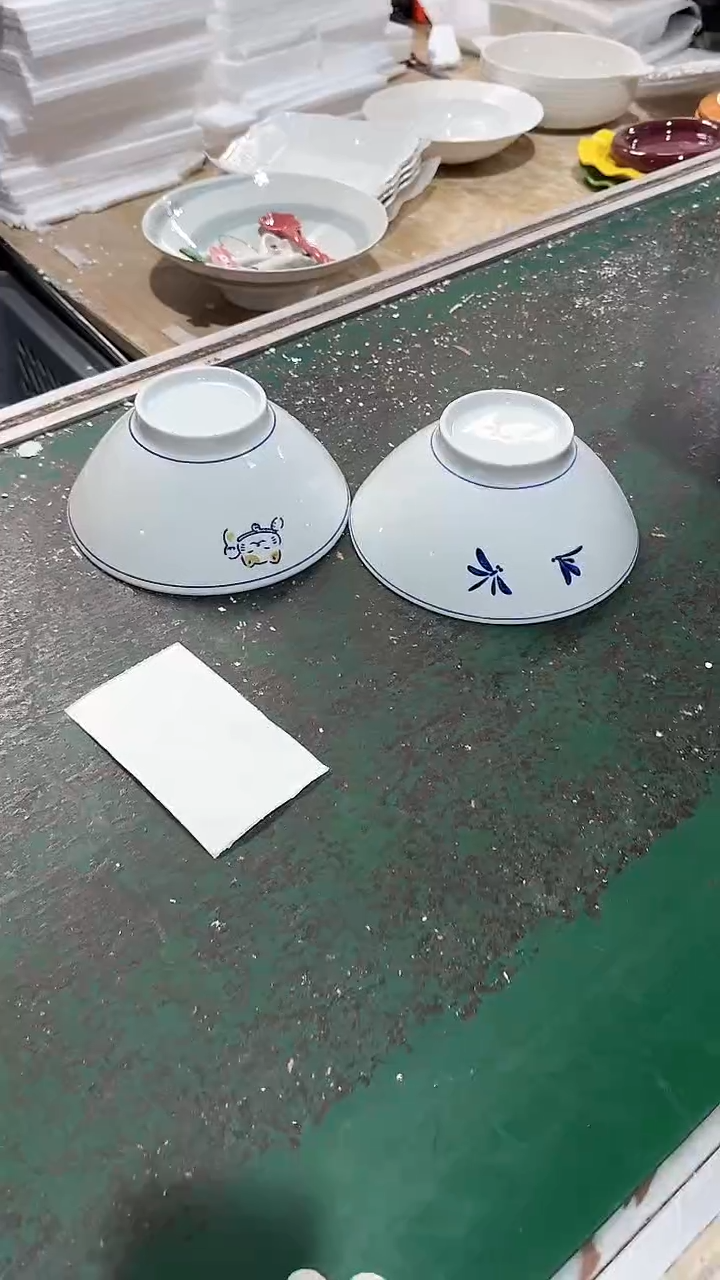 陶瓷2个面碗 蜻蜓和猫咪 微瑕