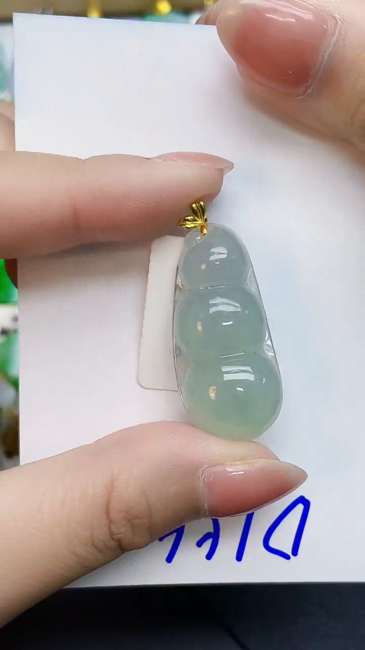 翡翠18K金镶嵌颈饰0000000000
