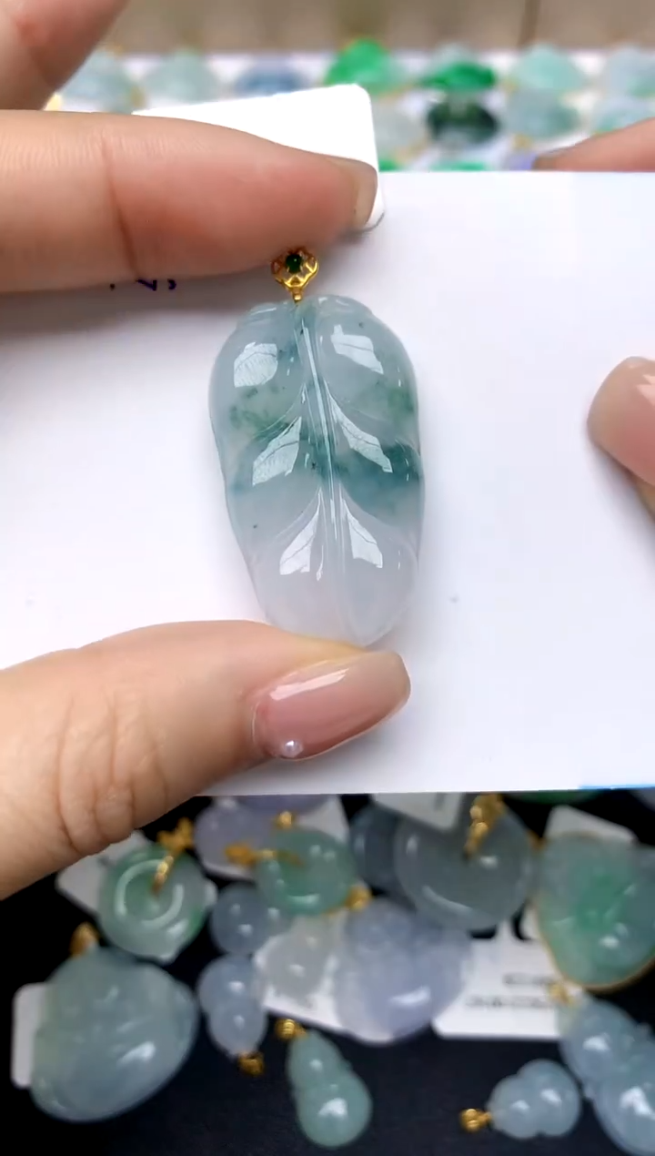 【闪购商品】翡翠颈饰18K金镶嵌38天然A货翡翠