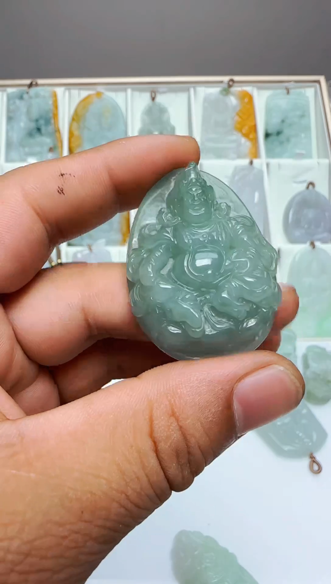 【闪购商品】翡翠颈饰未镶嵌缅甸天然A货翡翠