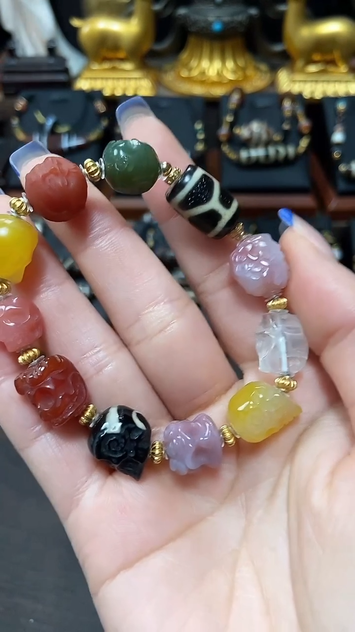 未镶嵌手链玛瑙/玉髓（覆膜）条纹玛瑙 只发其一