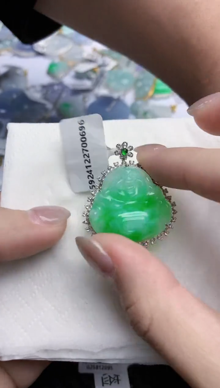 【闪购商品】翡翠颈饰18K金镶嵌天然翡翠A货