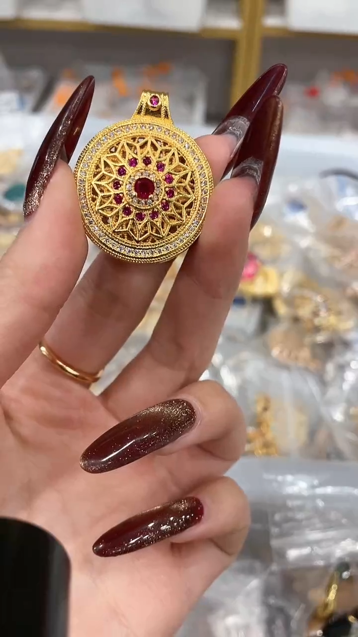 【闪购商品】合成钻石合金q643时尚气质吊坠