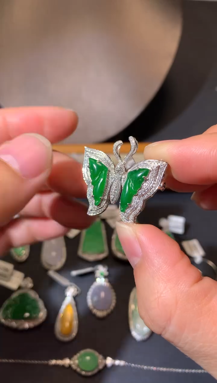 【闪购商品】翡翠吊坠(不含链)18K金镶嵌吊坠