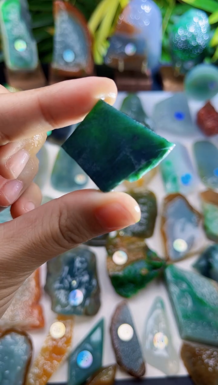 未镶嵌定制翡翠翡翠