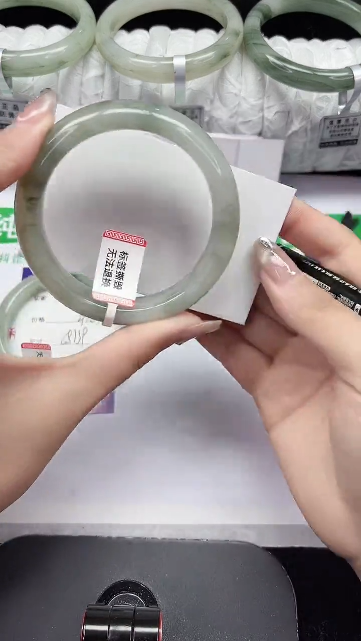 未镶嵌手镯石英质玉372-56/57