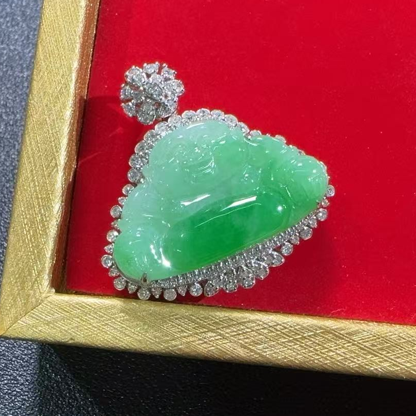 雅姐翡翠-18k金镶嵌翡翠颈饰