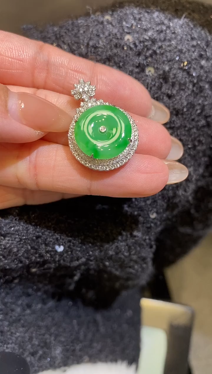 吊坠(不含链)18K金镶嵌翡翠平安扣