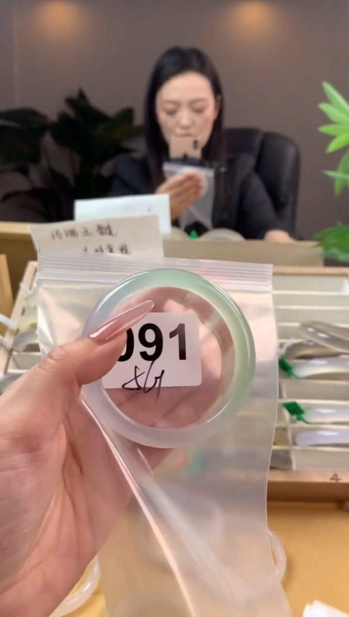 【闪购商品】玛瑙/玉髓手镯未镶嵌091