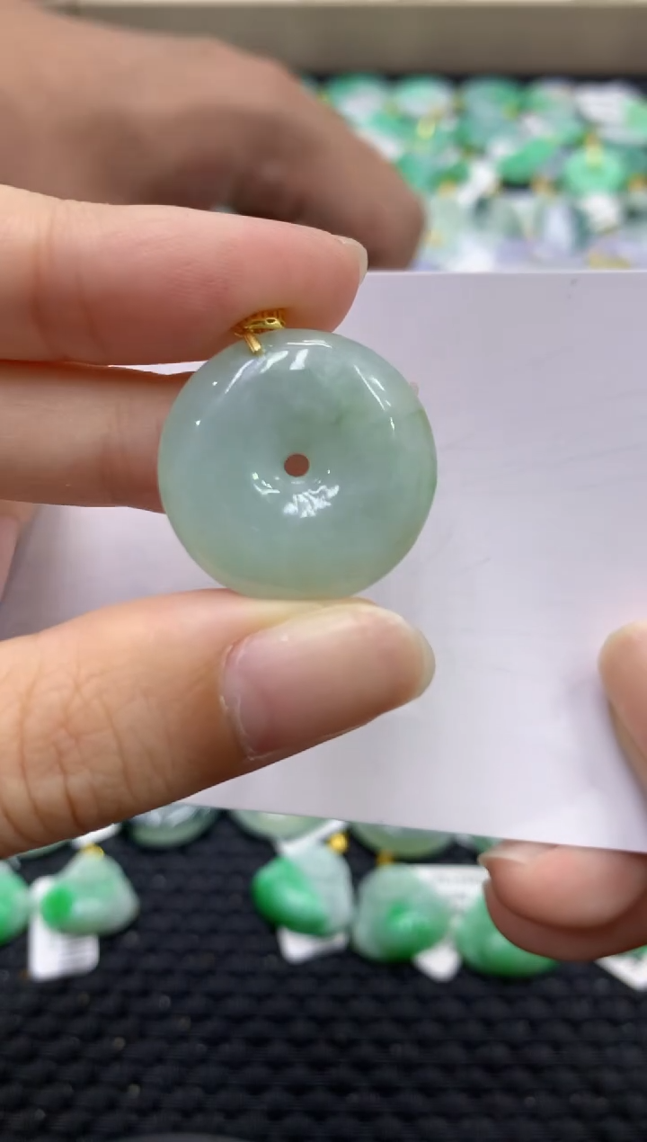 颈饰未镶嵌翡翠天然缅甸翡翠A货