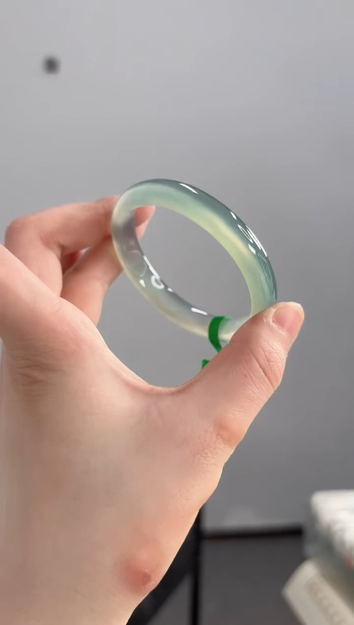 【闪购商品】玛瑙/玉髓手镯未镶嵌52圈