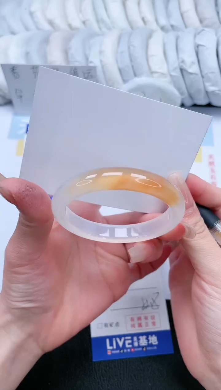 【闪购商品】石英质玉手镯未镶嵌T49-52.8