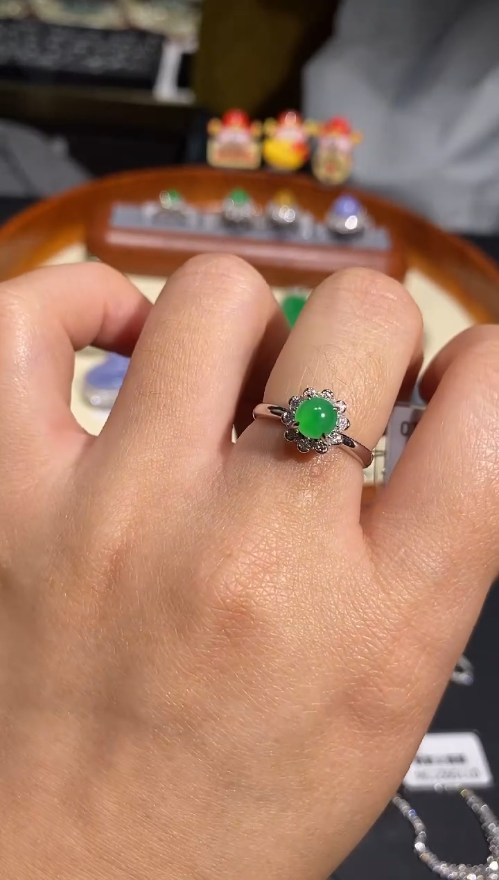 【闪购商品】翡翠戒指18K金镶嵌戒指