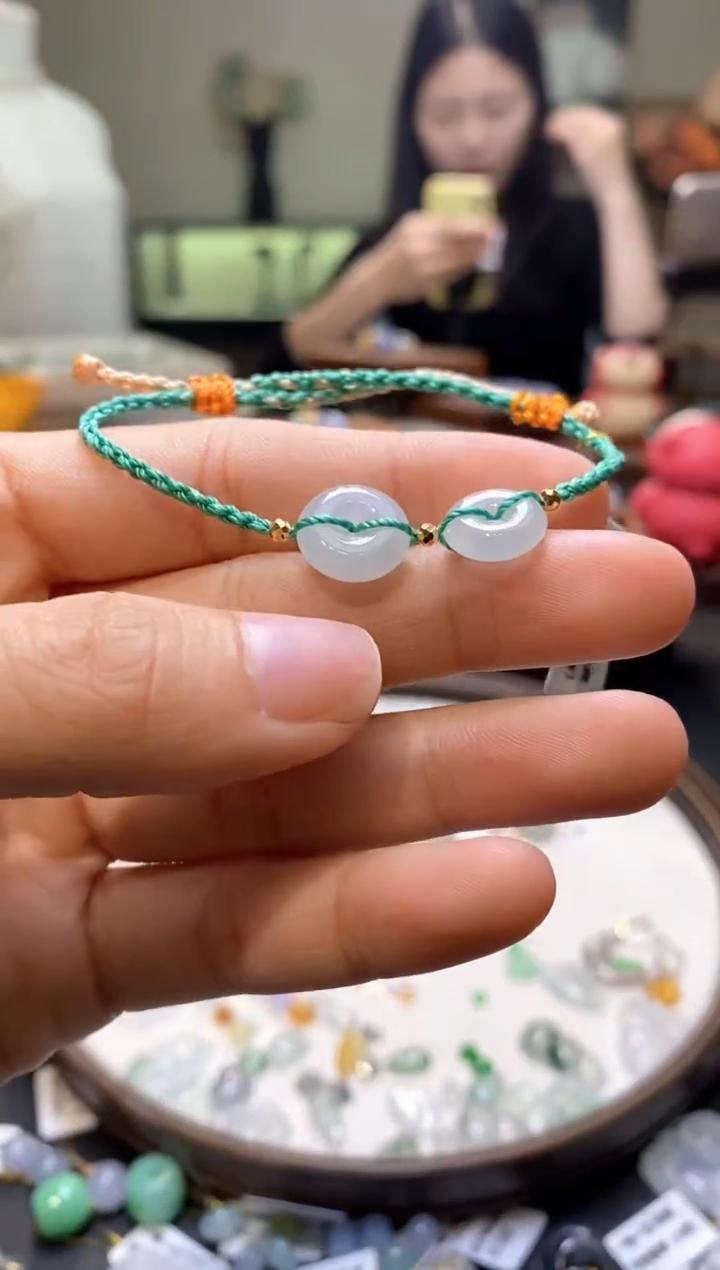 18K金镶嵌翡翠手链手绳