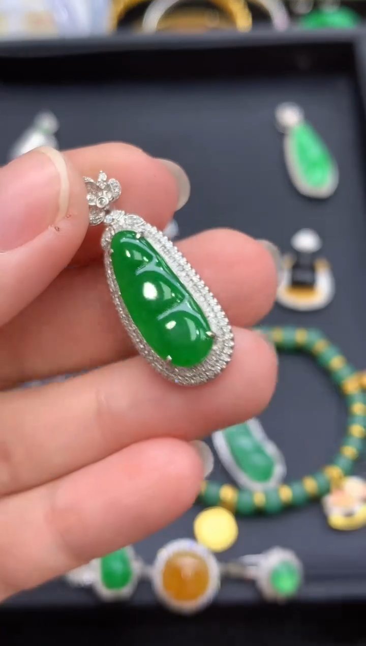 颈饰18K金镶嵌翡翠508-中国好珍宝